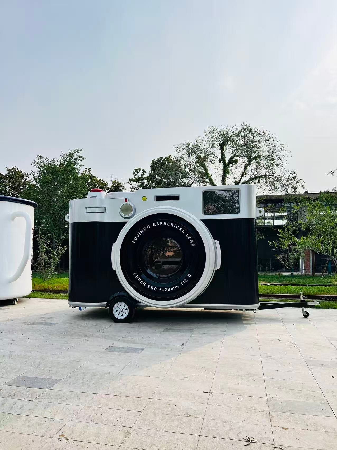 Focus Studio Camera Kiosk · Factory photo